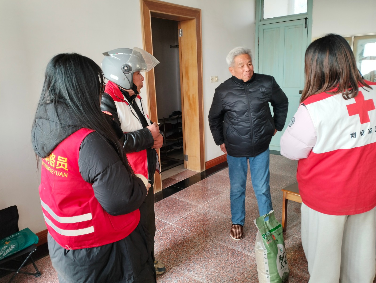 陆美兰.jpg 陆美兰.jpg